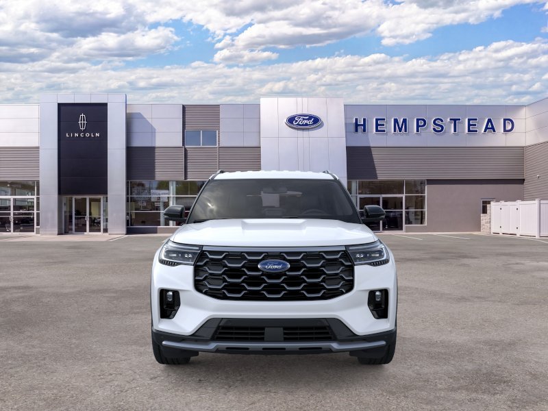 New 2026 Star White Metallic Tri-Coat Ford Platinum™ image 6