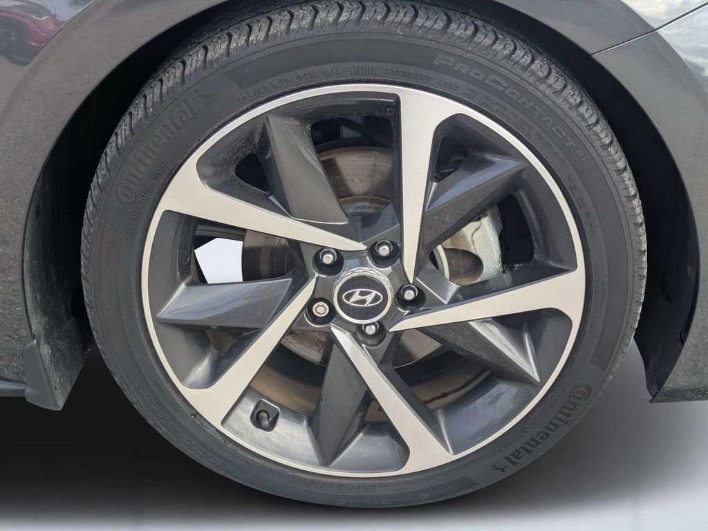 Used 2022 Gray Hyundai SEL Plus image 11