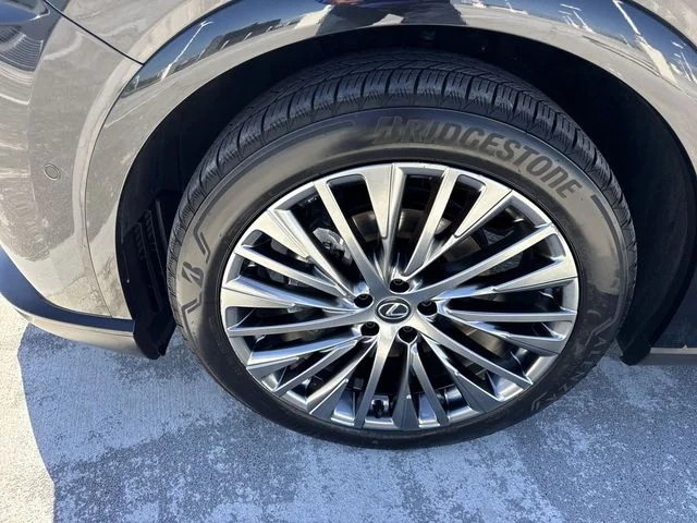 Used 2025 Black Lexus 450h+ Luxury image 10