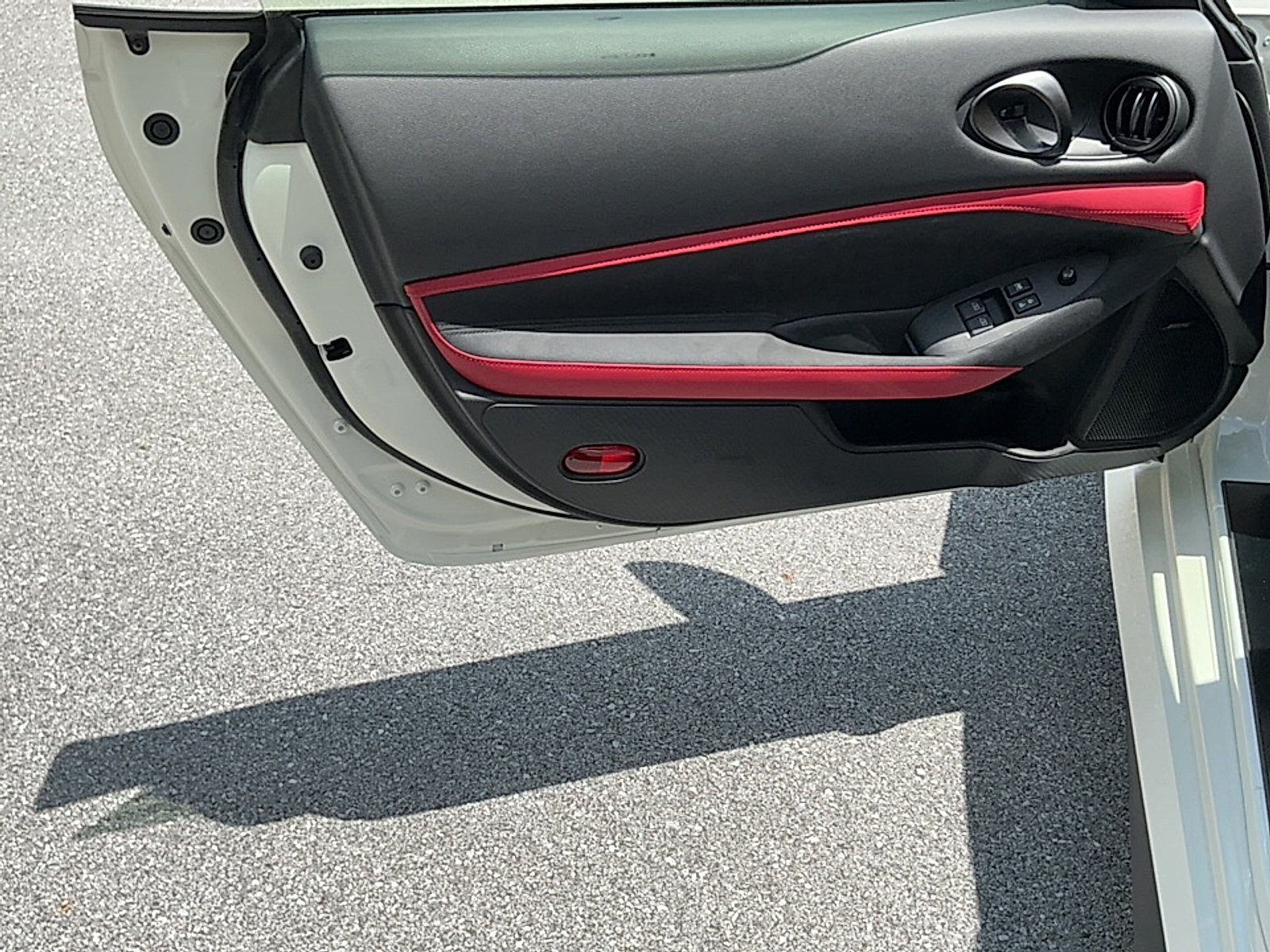 New 2026 Pearl White Tricoat/Super Black Nissan Performance image 6
