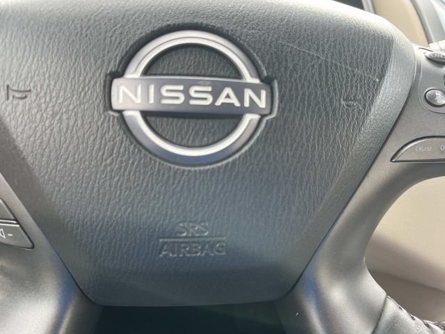 Used 2023  Nissan Platinum image 34