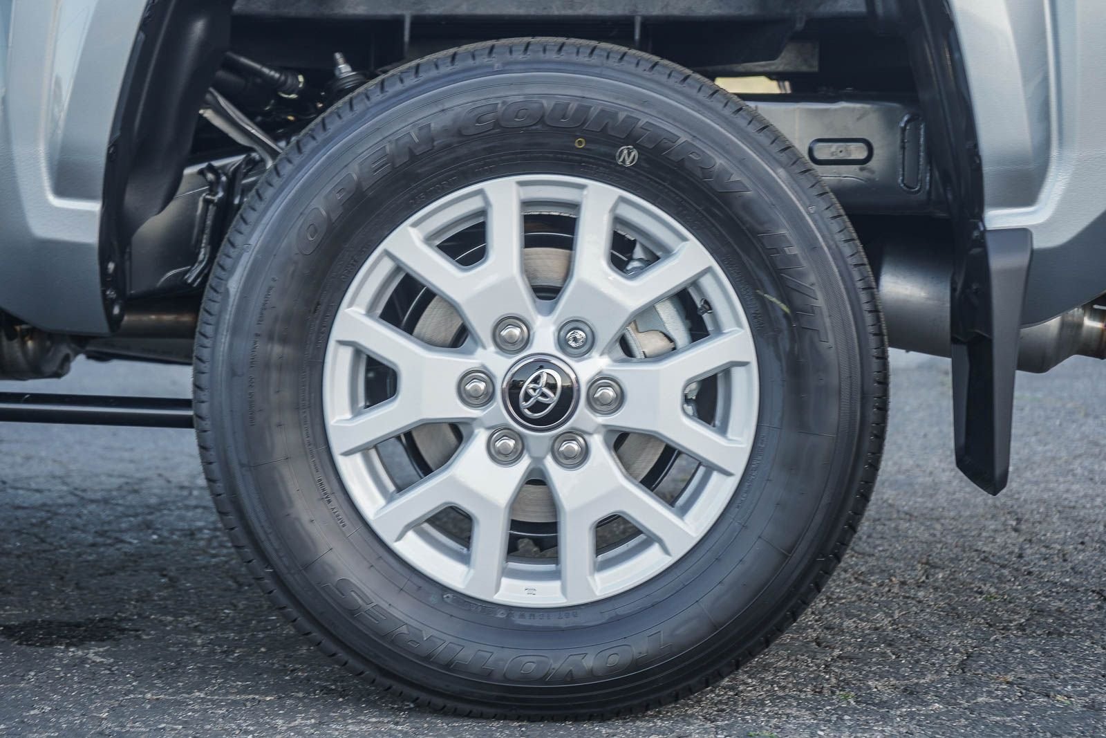 2026 Toyota Tacoma SR5 - Photo 8