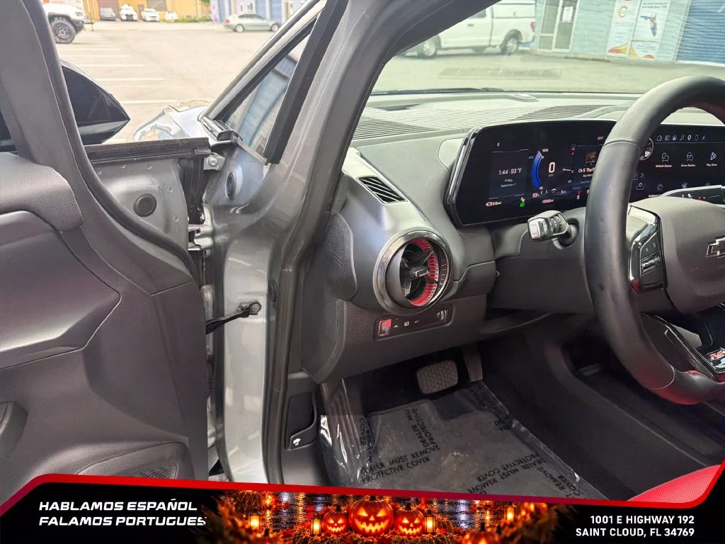 2024 Chevrolet Equinox EV RS - Photo 18