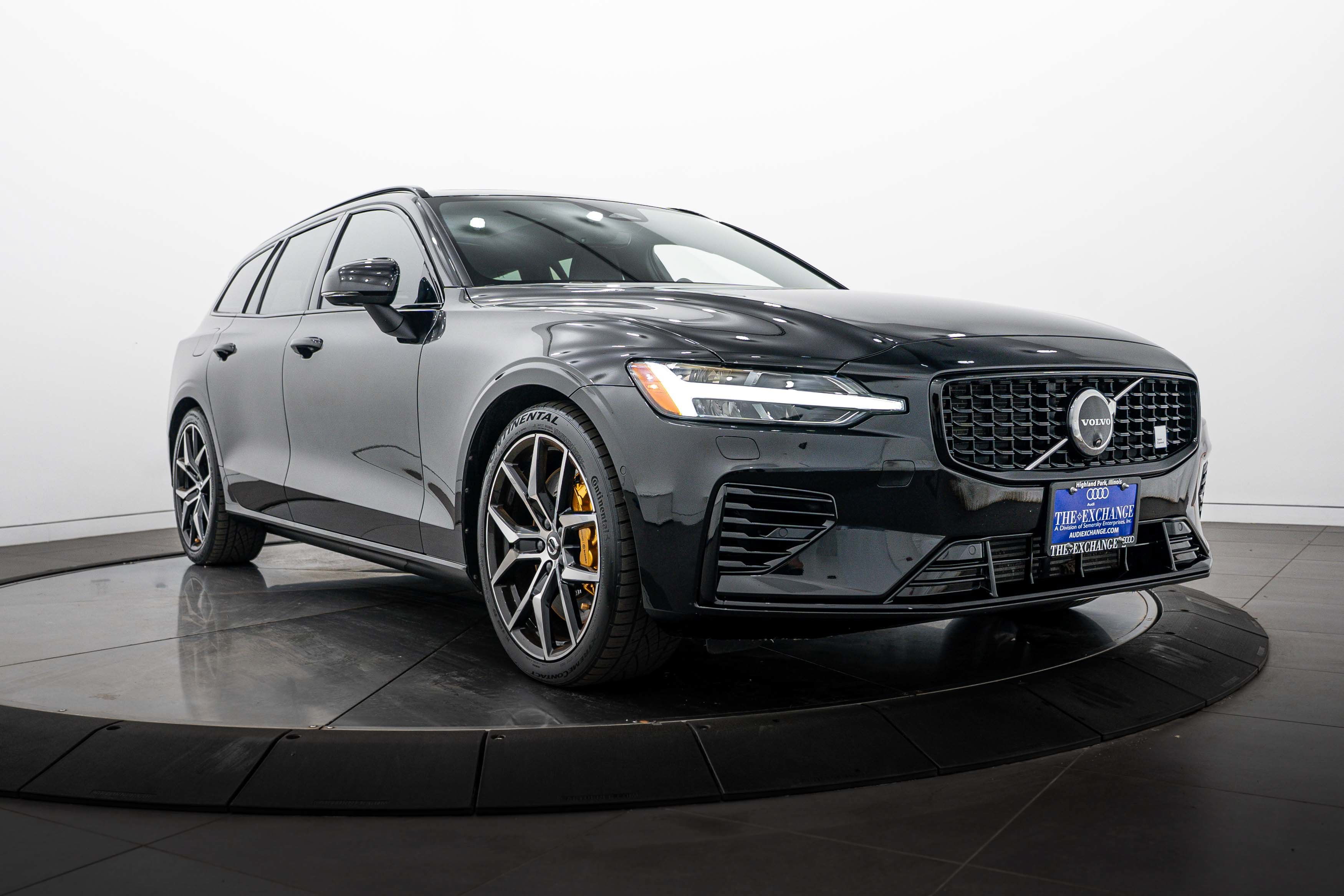 Used 2024 Onyx Black Metallic Volvo Polestar Engineered image 1