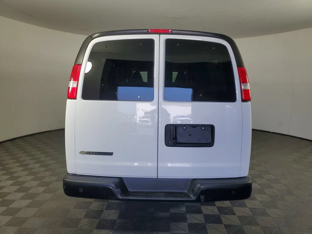 Used 2023 Summit White Chevrolet 1LS image 5