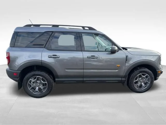 Used 2022 Gray Ford Badlands image 7