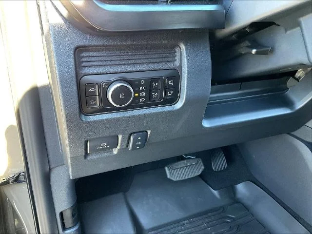 New 2027 Marsh Gray Metallic Ford F-250® Lariat® image 73