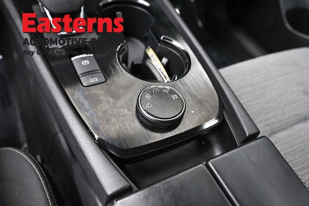 Used 2023 White Nissan SV image 22