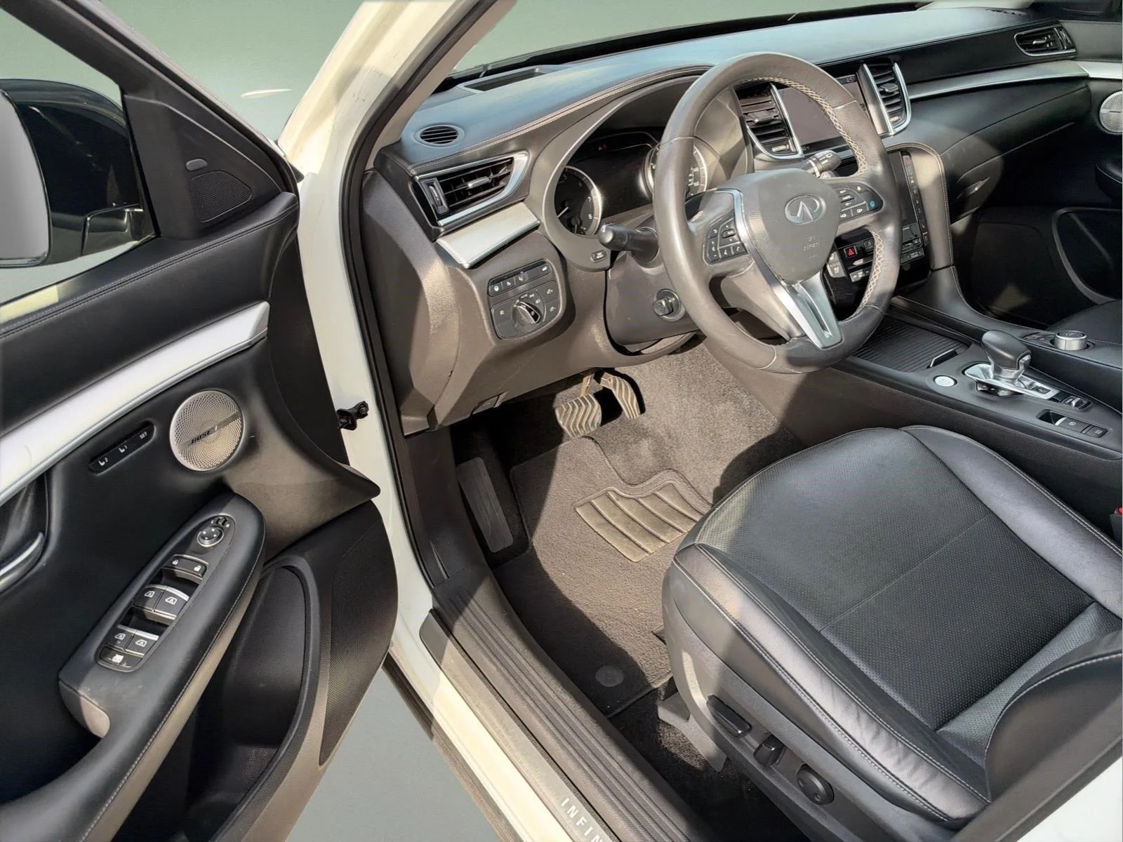Used 2021 Majestic White INFINITI SENSORY image 15