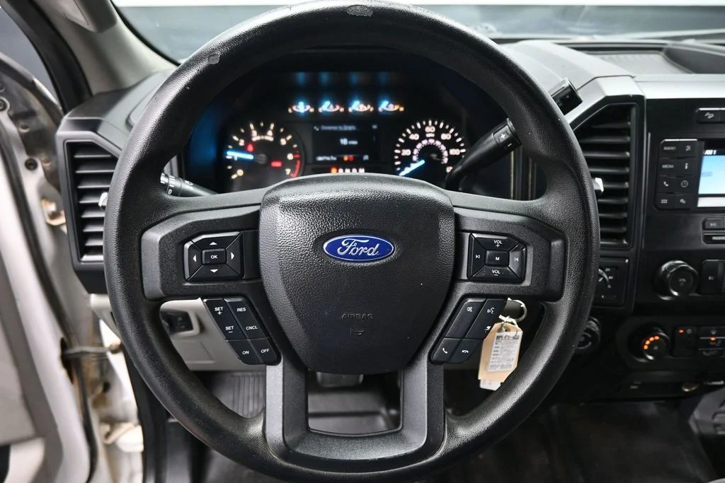 Used 2020 White Ford XL image 11