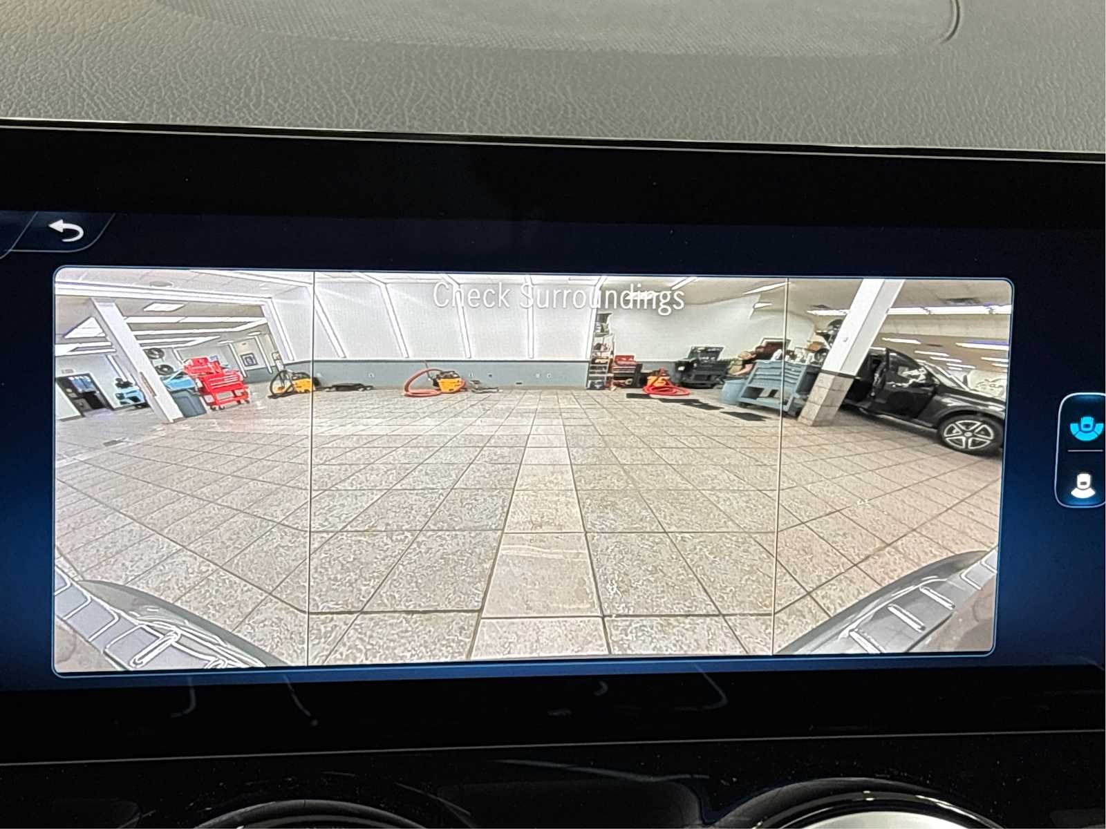 Used 2026 Mountain Grey Metallic Mercedes-Benz GLA 250 image 28