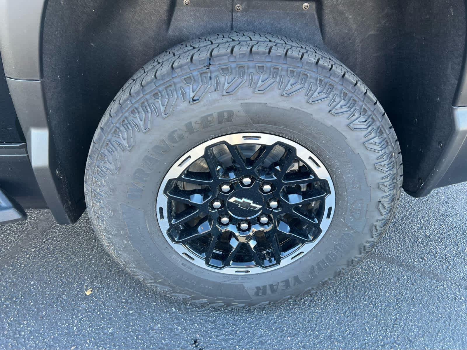 New 2026 Black Chevrolet Trail Boss - Extended Range image 9