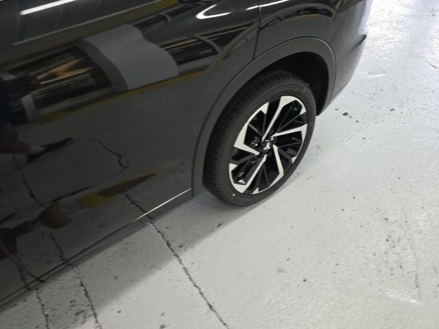Used 2024 Black Mitsubishi SEL image 6
