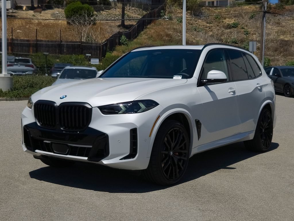 New 2026 Mineral White Metallic BMW sDrive40i image 2