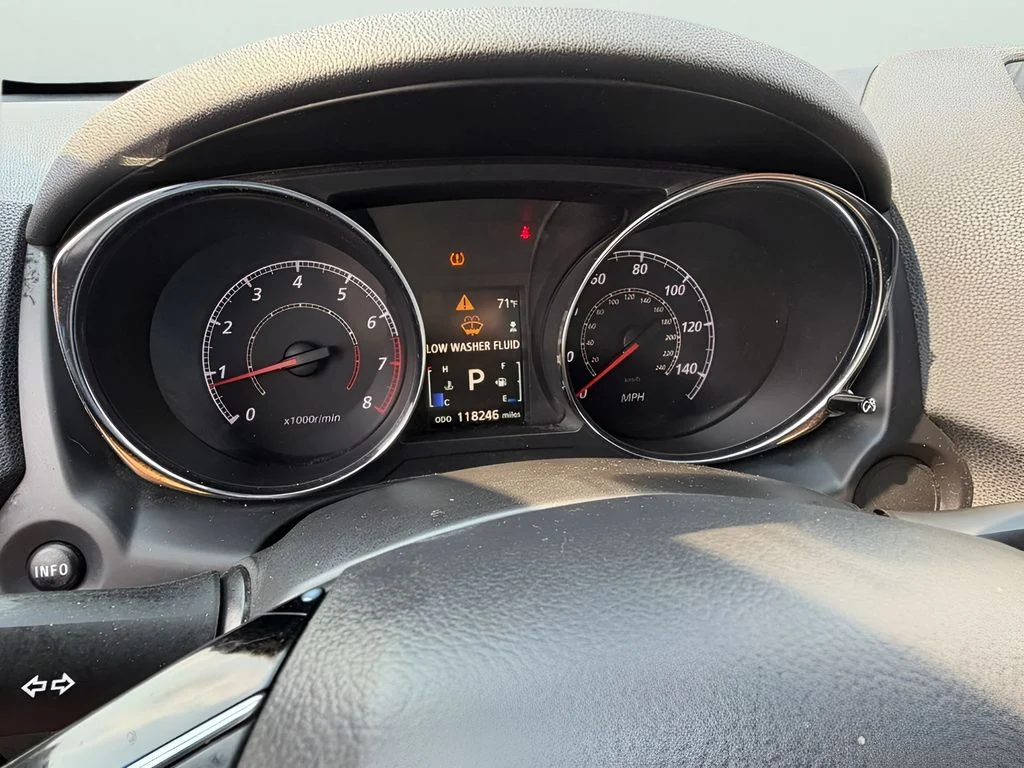 Used 2017 Silver Mitsubishi 2.0 ES image 21