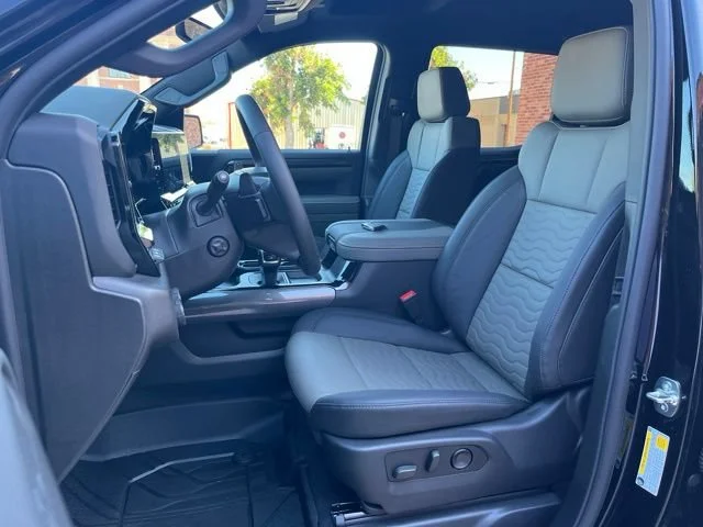 2026 Chevrolet Silverado 1500 ZR2 - Photo 14