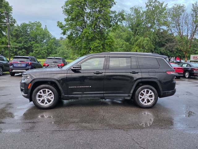 Used 2022 Diamond Black Jeep Limited image 5