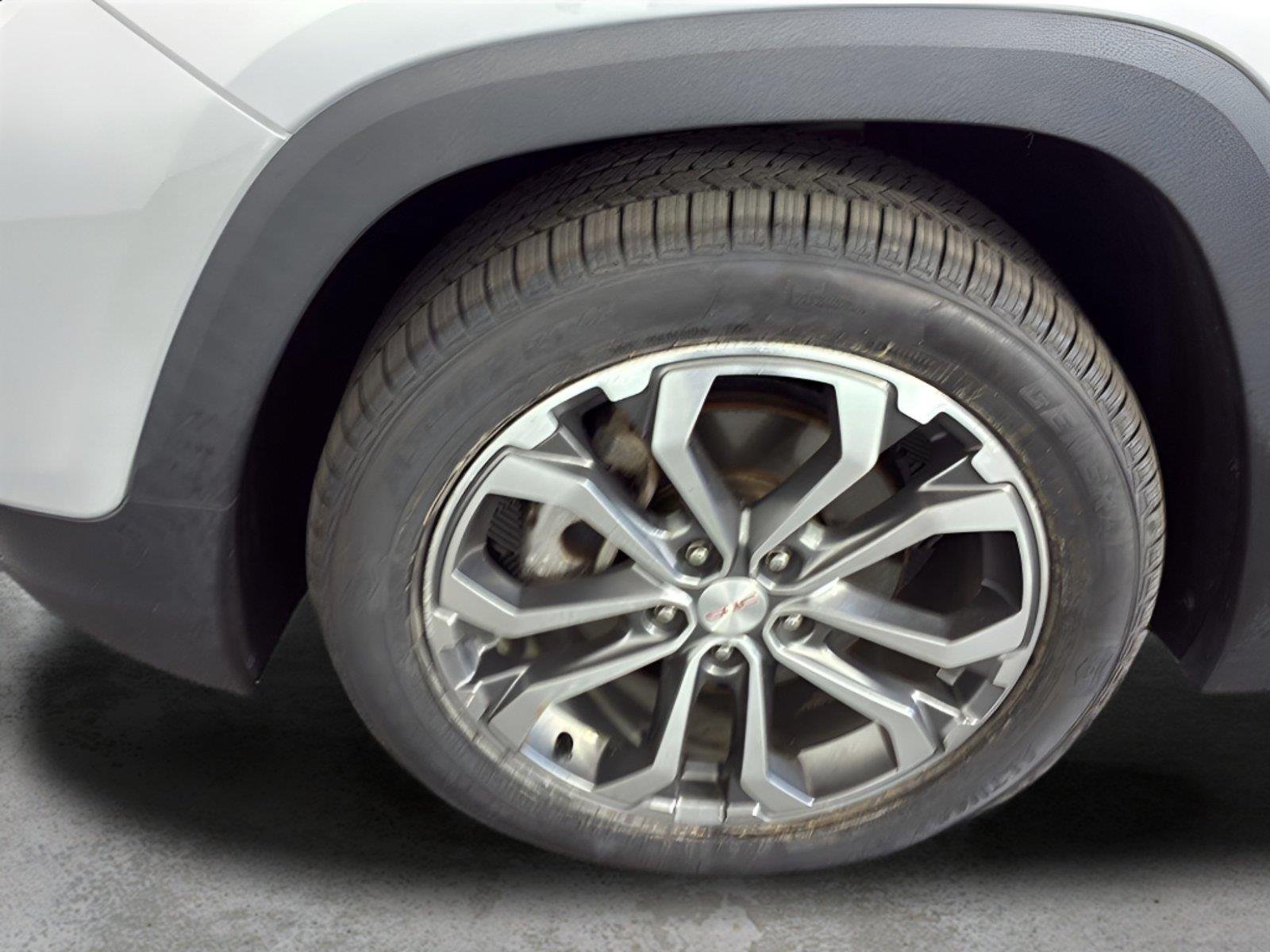 Used 2019 Quicksilver Metallic GMC SLT image 14