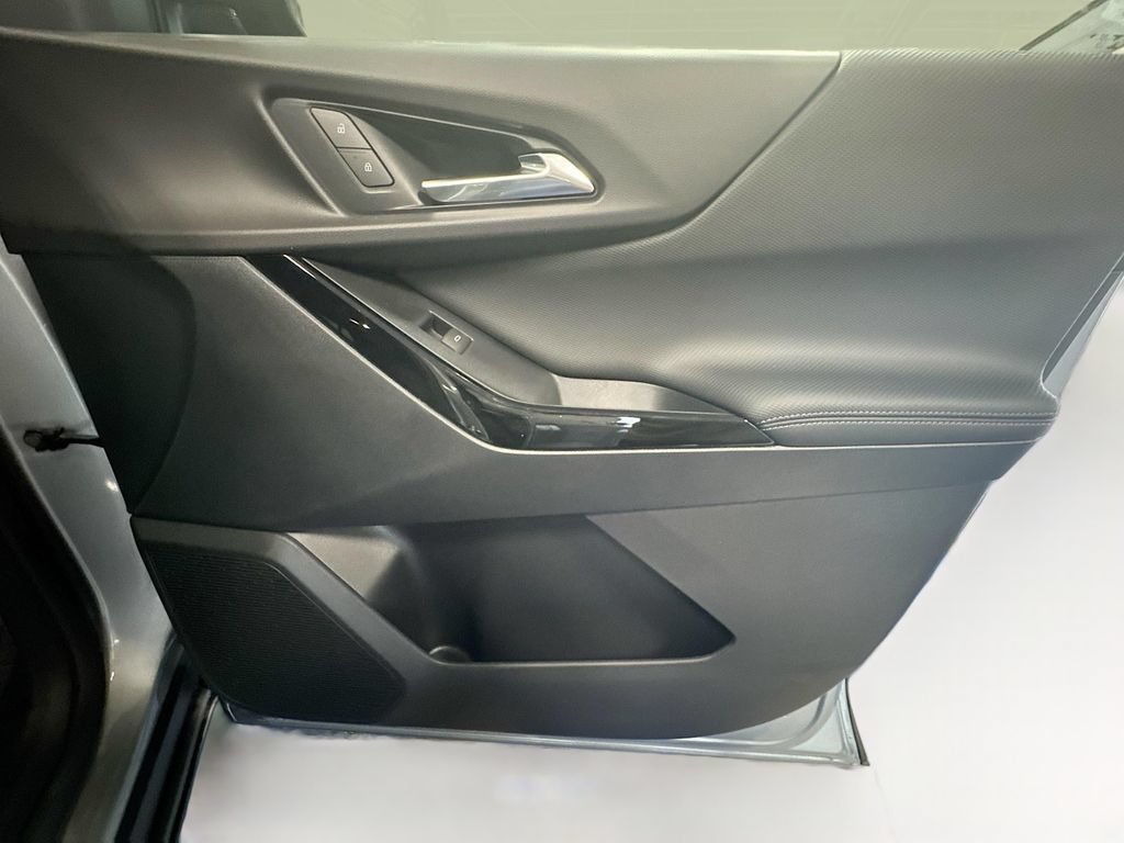 2027 Chevrolet Equinox LT - Photo 35