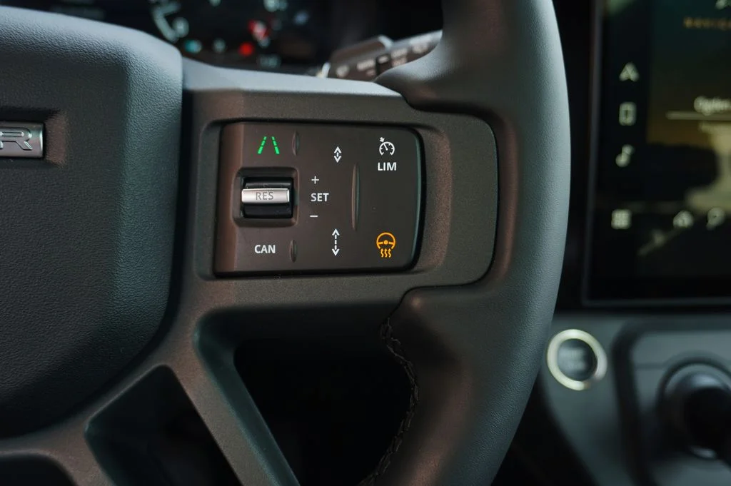 New 2026 Carpathian Grey Land Rover X-Dynamic SE image 18