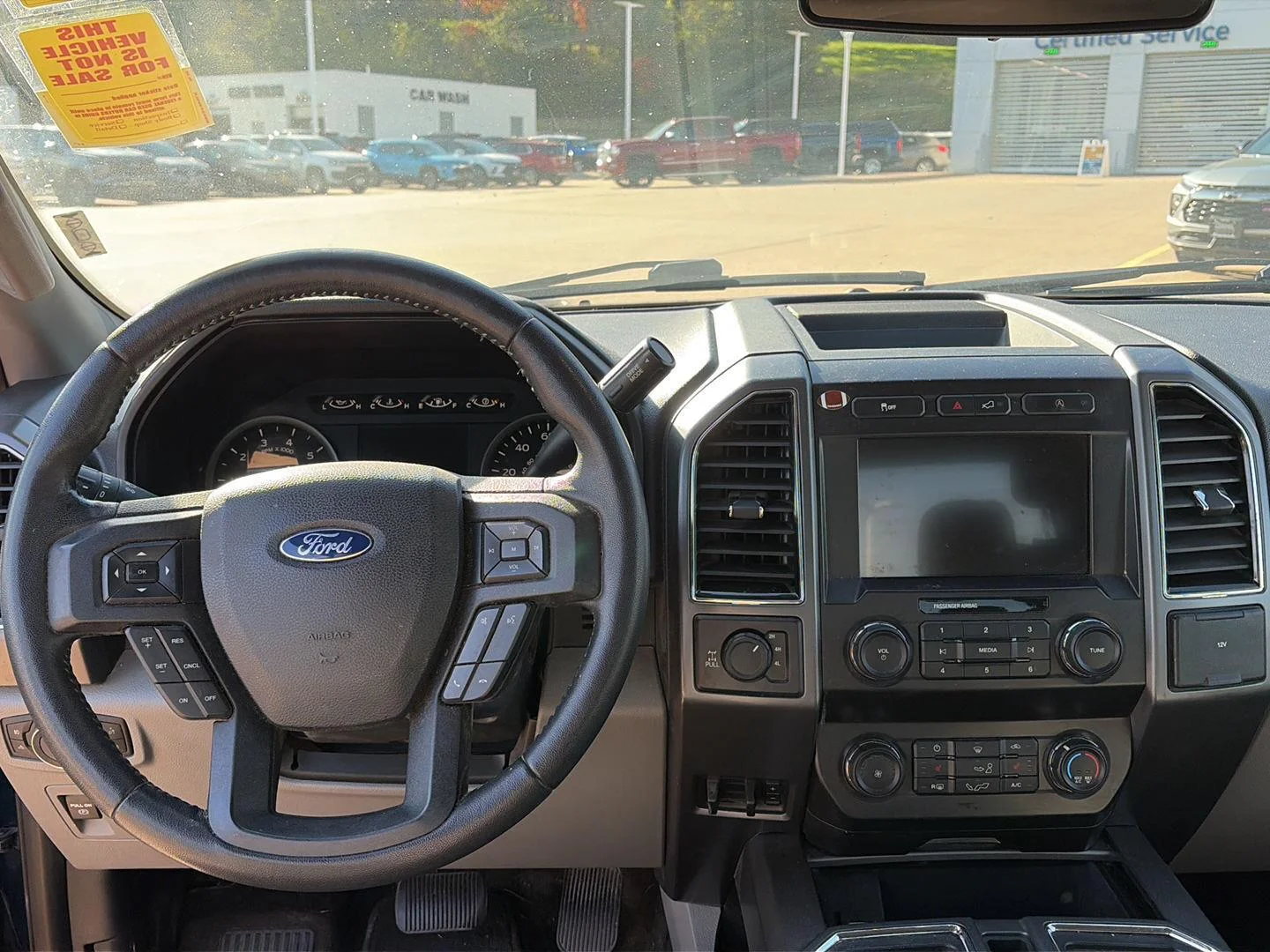 Used 2019 Blue Ford XL image 21