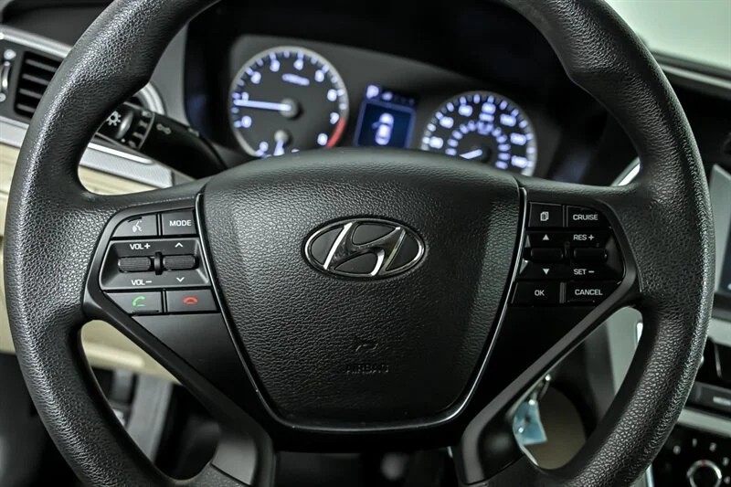 Used 2017 Phantom Black Hyundai  image 21