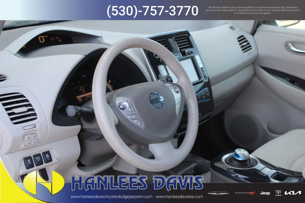 Used 2012 White Nissan SV image 11