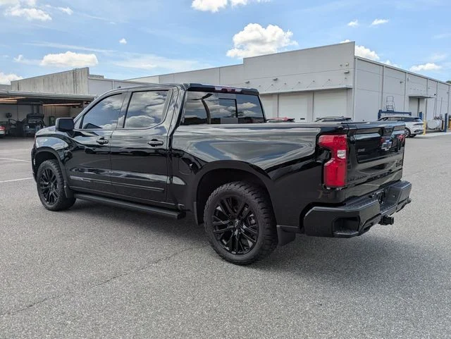 Used 2024 Black Chevrolet High Country image 5