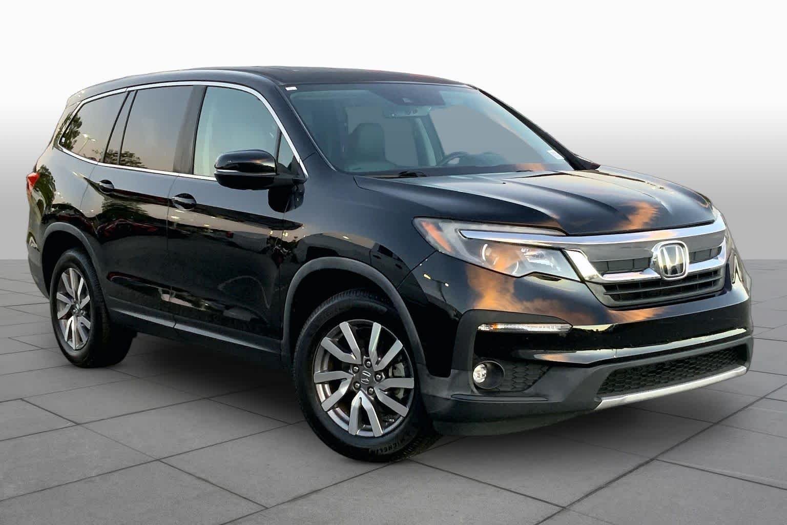Used 2019 Crystal Black Pearl Honda EX-L image 3