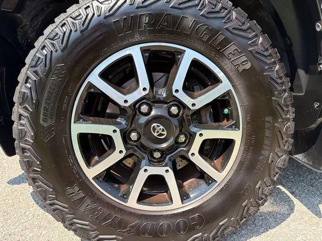 Used 2019 Black Toyota SR5 image 10