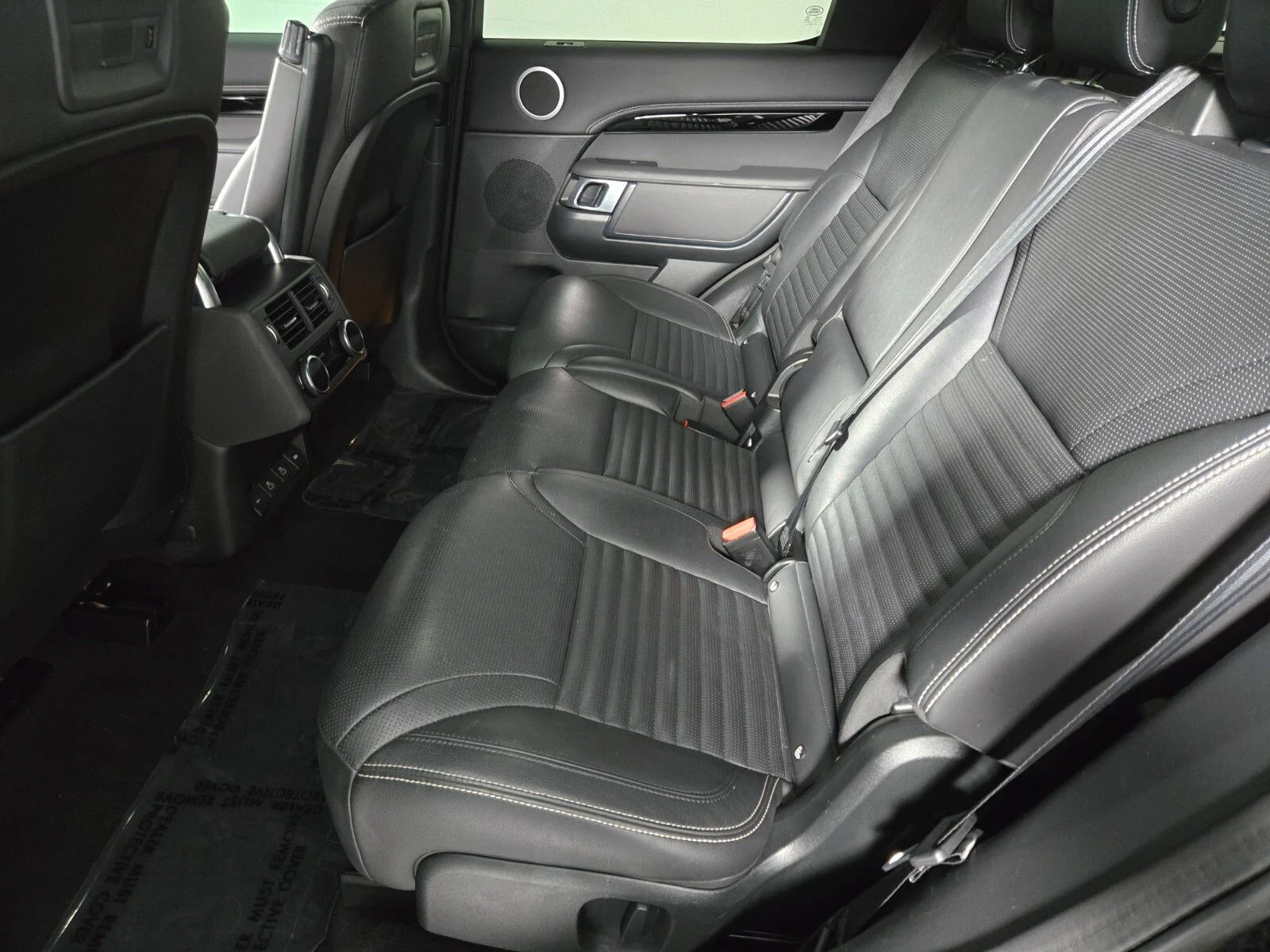 Used 2021 Santorini Black Metallic Land Rover S R-Dynamic image 5