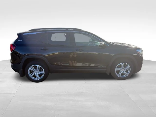 Used 2018 Black GMC SLE image 7