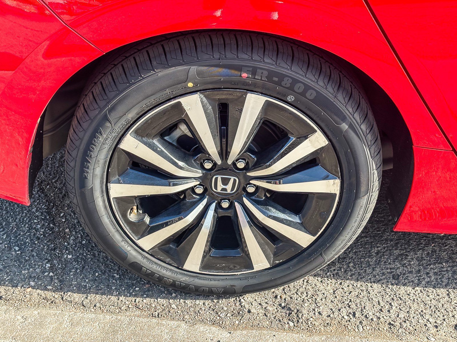 Used 2024 Rallye Red Honda EX-L image 11