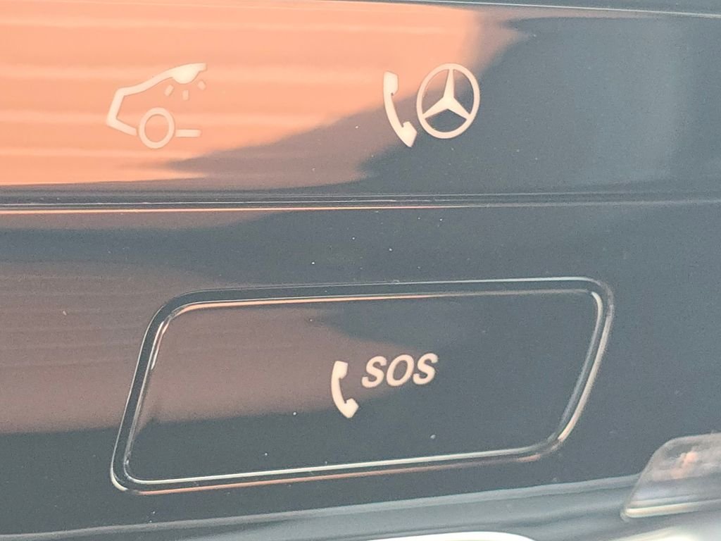 New 2027 Graphite Grey Metallic Mercedes-Benz GLC 300 image 9