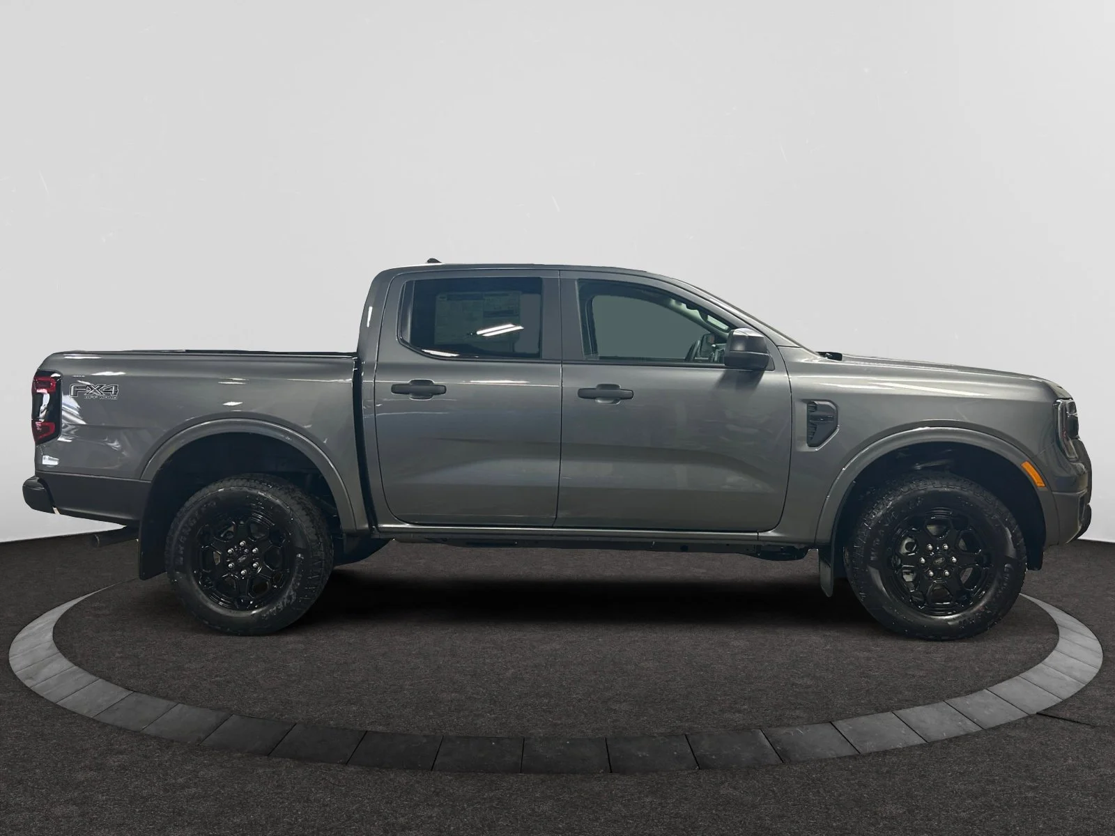 New 2026 Carbonized Grey Metallic Ford XLT image 6