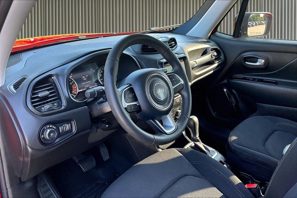 Used 2023 Red Jeep Altitude image 16