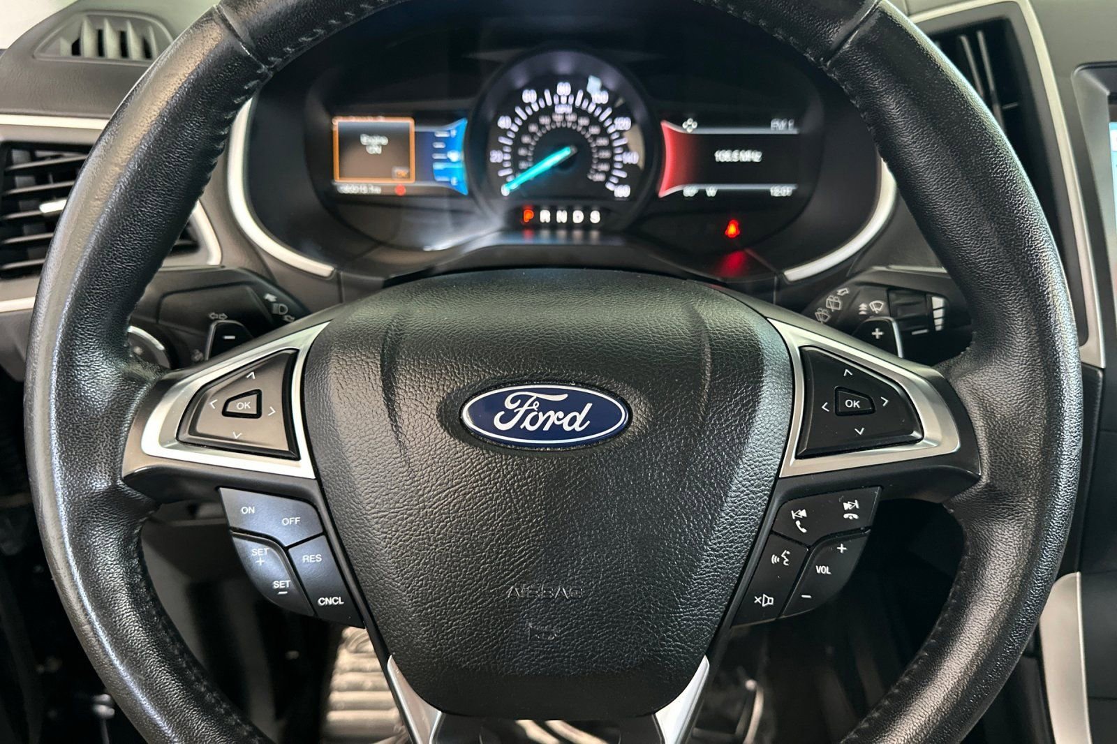 Used 2018 Black Ford SEL image 29