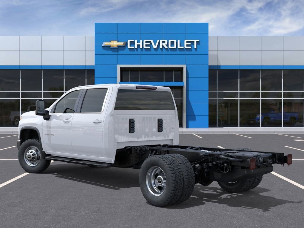 New 2025 Chevrolet Silverado 3500 HD Chassis Cab Work Truck Crew