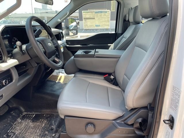 New 2026 Oxford White Ford F-250® XL image 11