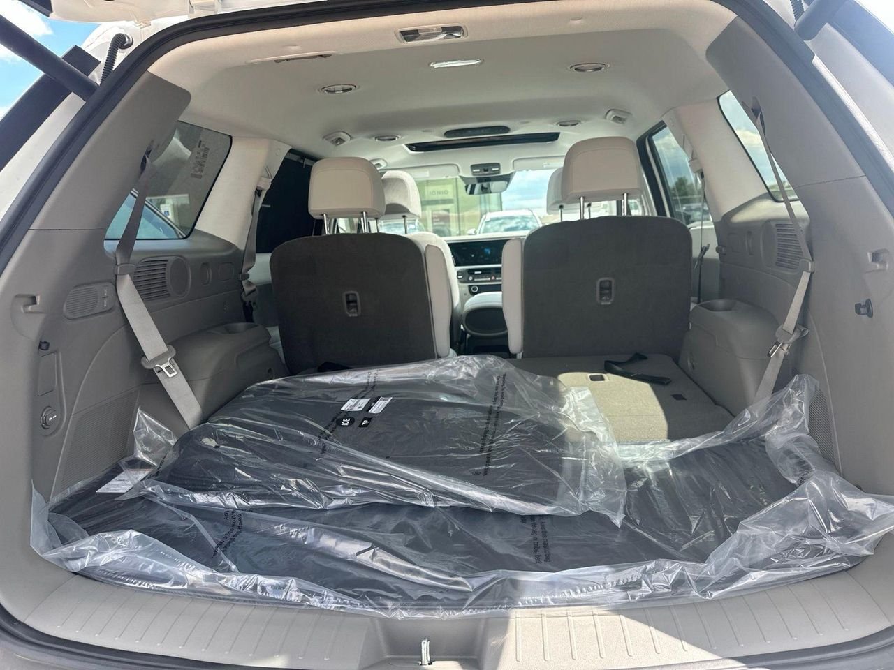New 2026 White Hyundai SEL Premium AWD image 21