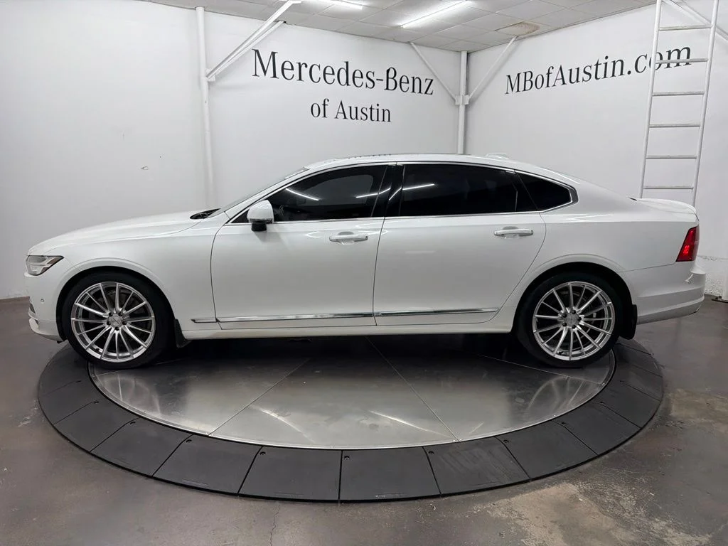 Used 2018  Volvo T6 Inscription image 4