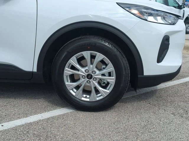 New 2026 Oxford White Ford Active® image 11