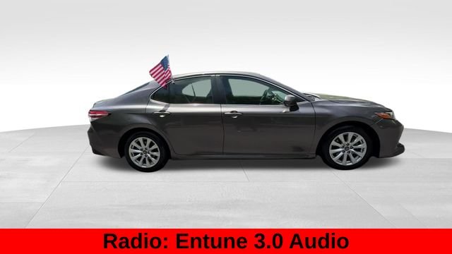 Used 2018 Gray Toyota LE image 12