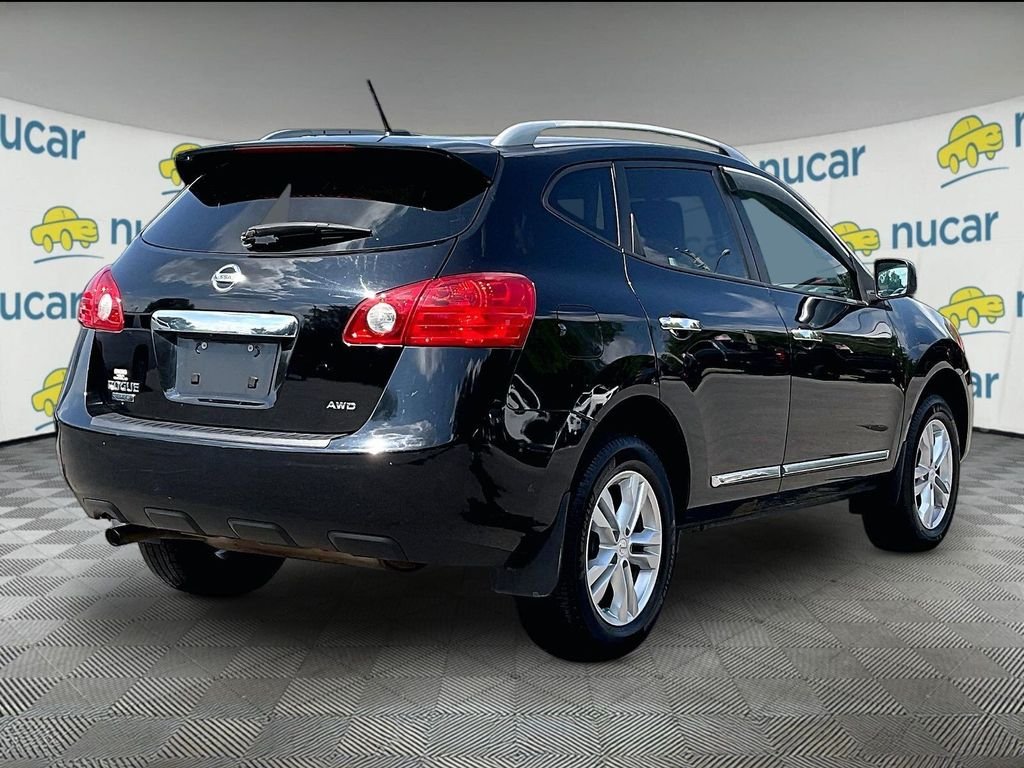 Used 2015 Black Nissan S image 6