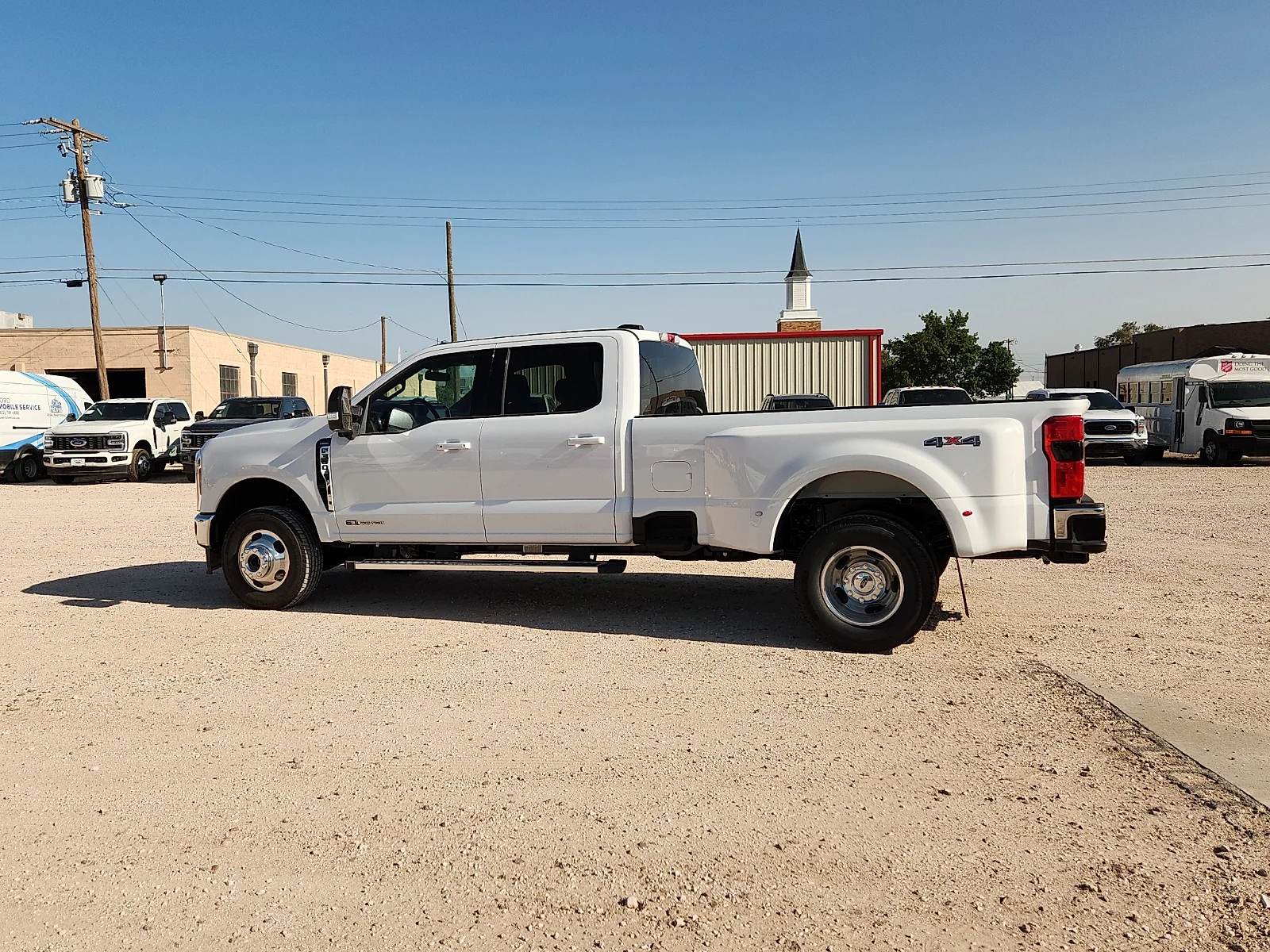 New 2026 Oxford White Ford Lariat image 4