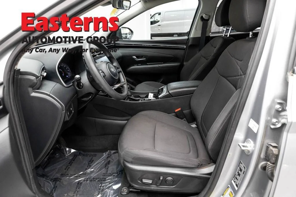 Used 2022 Silver Hyundai SEL image 16