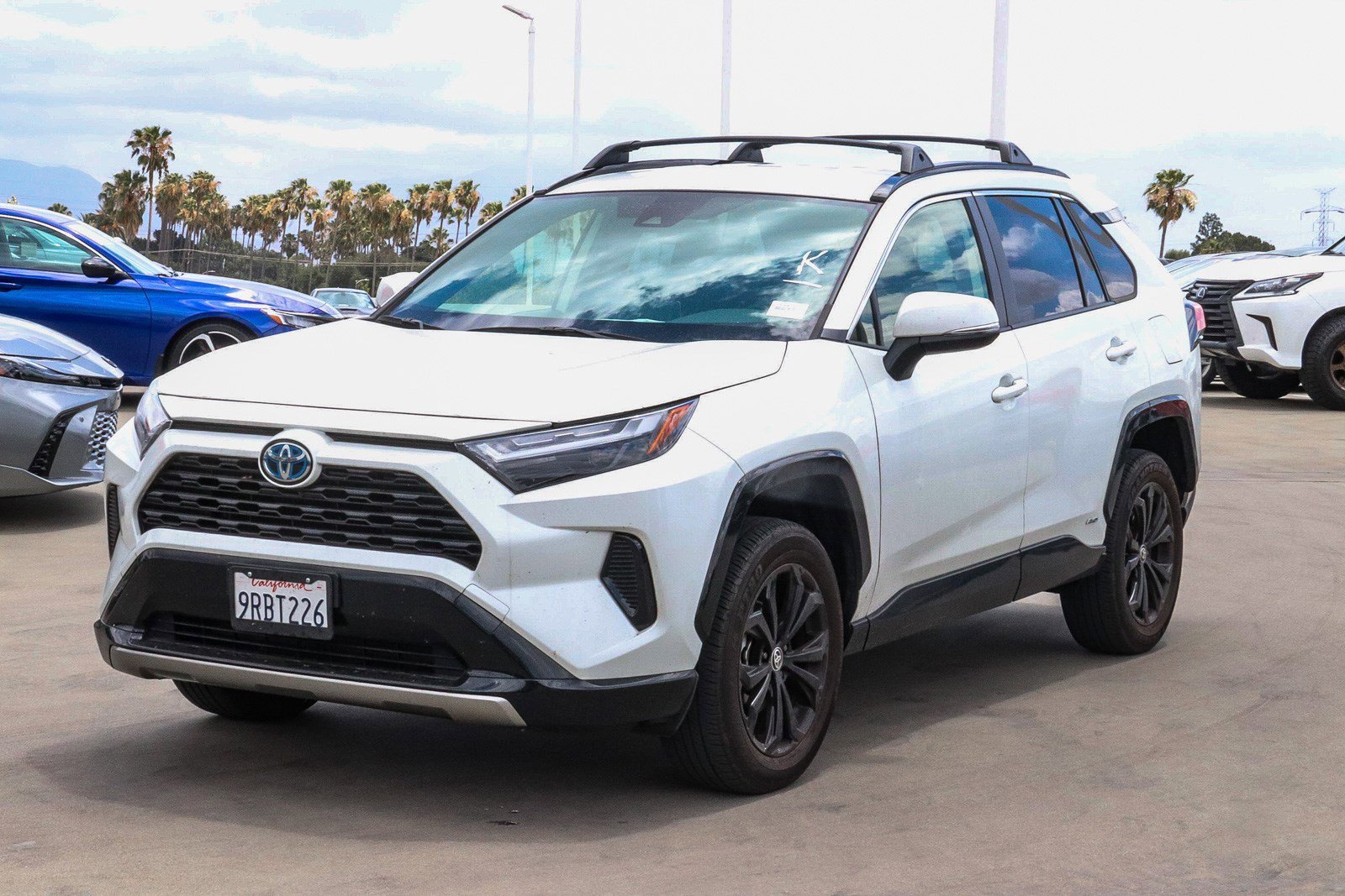 Used 2024 Wind Chill Pearl Toyota Hybrid SE image 3