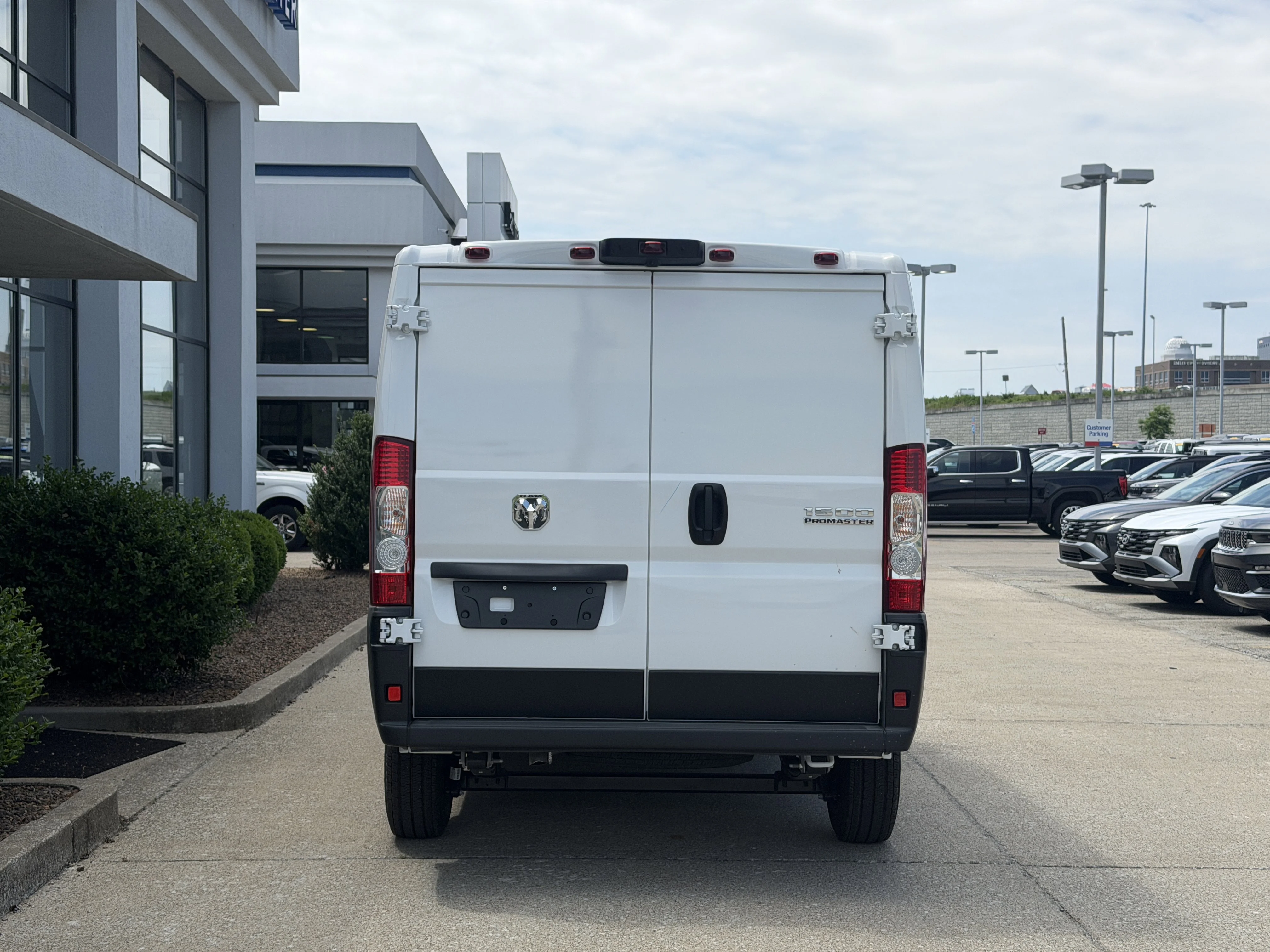 New 2026 Bright White Clear-Coat Exterior Paint RAM Tradesman image 6