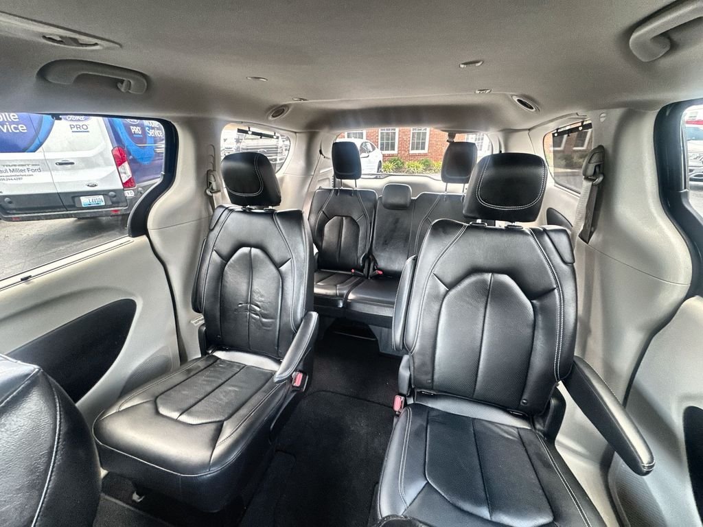 2022 Chrysler Pacifica Touring L - Photo 17