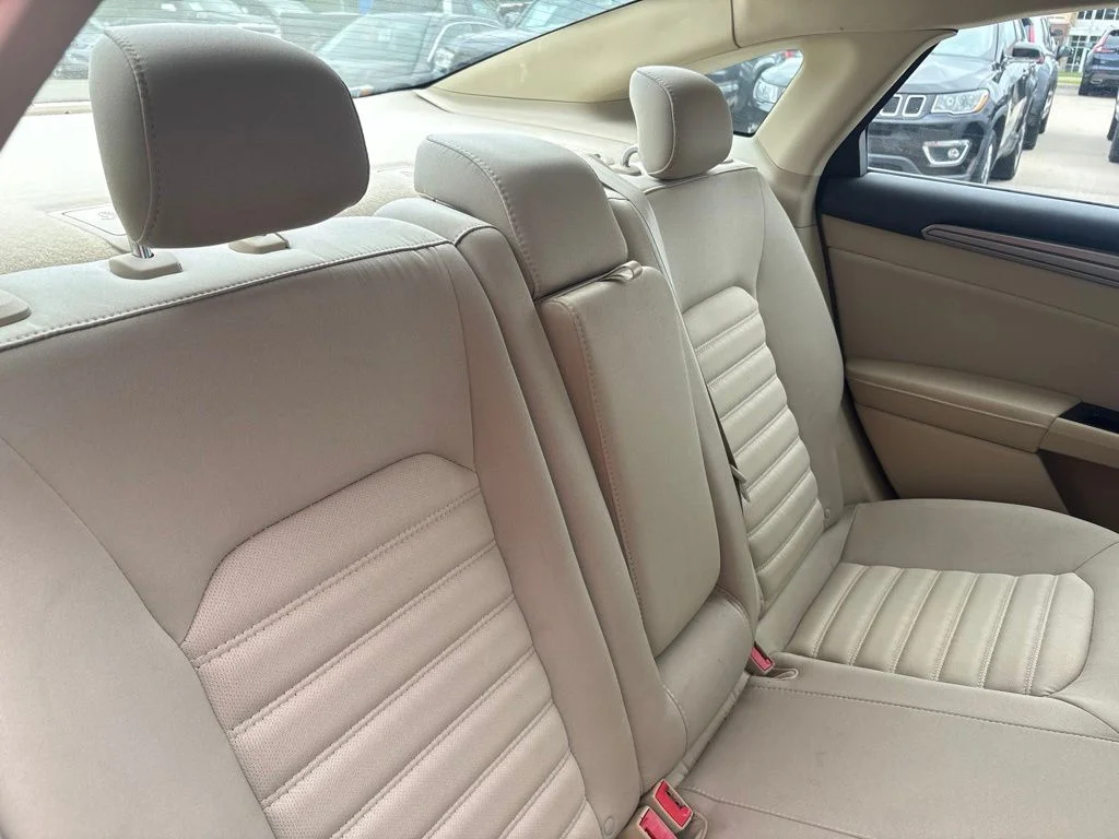 Used 2014 Tuxedo Black Metallic Ford SE image 26